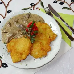 Ile jajek do placków ziemniaczanych? Prosty sekret idealnego przepisu