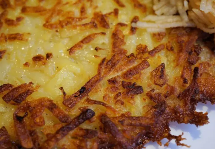 Jak podgrzać placki ziemniaczane bez utraty chrupkości i smaku? Sprawdzone sposoby