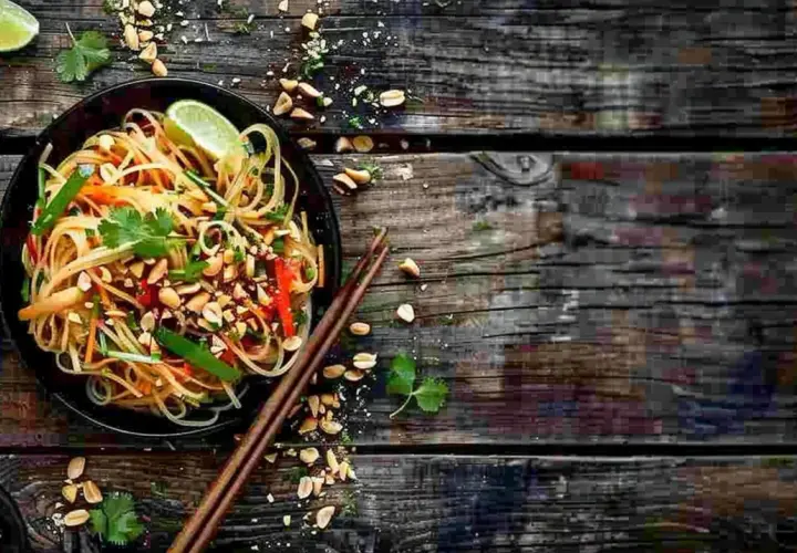 Pasta Pad Thai: Przepis na aromatyczne danie z makaronem