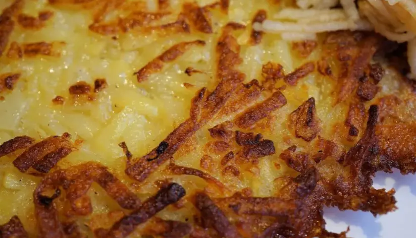 Jak podgrzać placki ziemniaczane bez utraty chrupkości i smaku? Sprawdzone sposoby