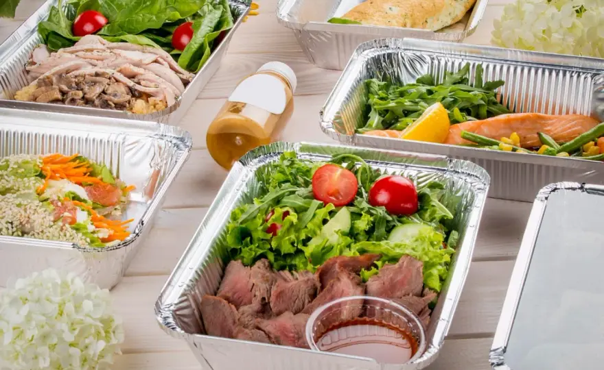 Dieta pudełkowa w Bydgoszczy – wygodne rozwiązanie dla zabieganych, którzy chcą zadbać o swoje zdrowie i sylwetkę